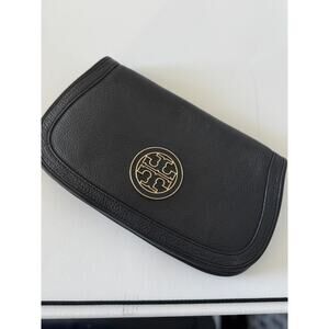 TORY BURCH Amanda Logo Flap Clutch Leather Crossbody Bag in Black
